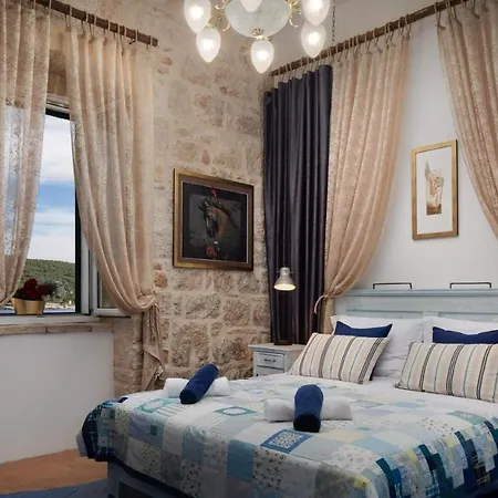 Luxury Lighthouse Ligero - Unique Island Near Villa Vis