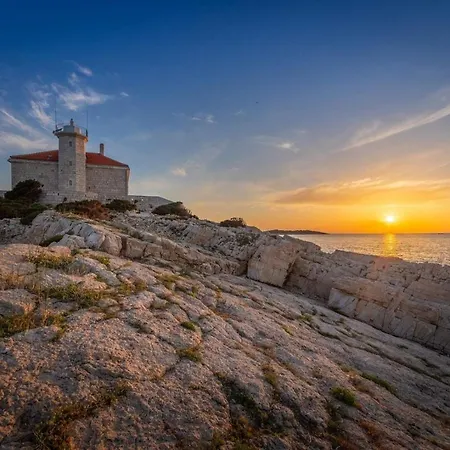 Luxury Lighthouse Ligero - Unique Island Near * Vis