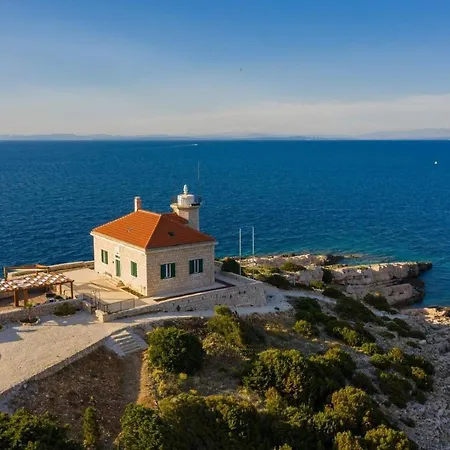 Luxury Seafront Lighthouse Ligero On Host Island - Island