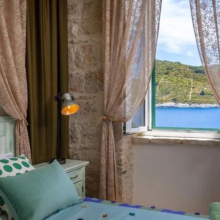 Luxury Seafront Lighthouse Ligero On Host Island - Island * Vis