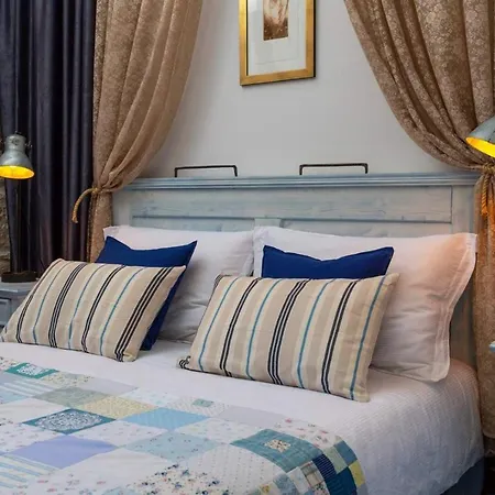 Luxury Seafront Lighthouse Ligero On Host Island - Island Villa